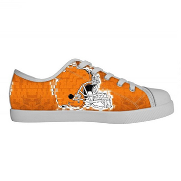 Shop by category Chicago Bears Socks and Shoes. Stride into team style with licensed Chicago Bears Socks and Shoes. Create the ultimate game time look with Chicago Bears Shoes featuring Sneakers, Boots and Flip Flops for Men and Women. Cozy up and watch the game from home in your official Chicago Bears .