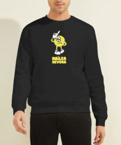 Sweatshirt Black Vintage Inspired Nailea Devora Merch